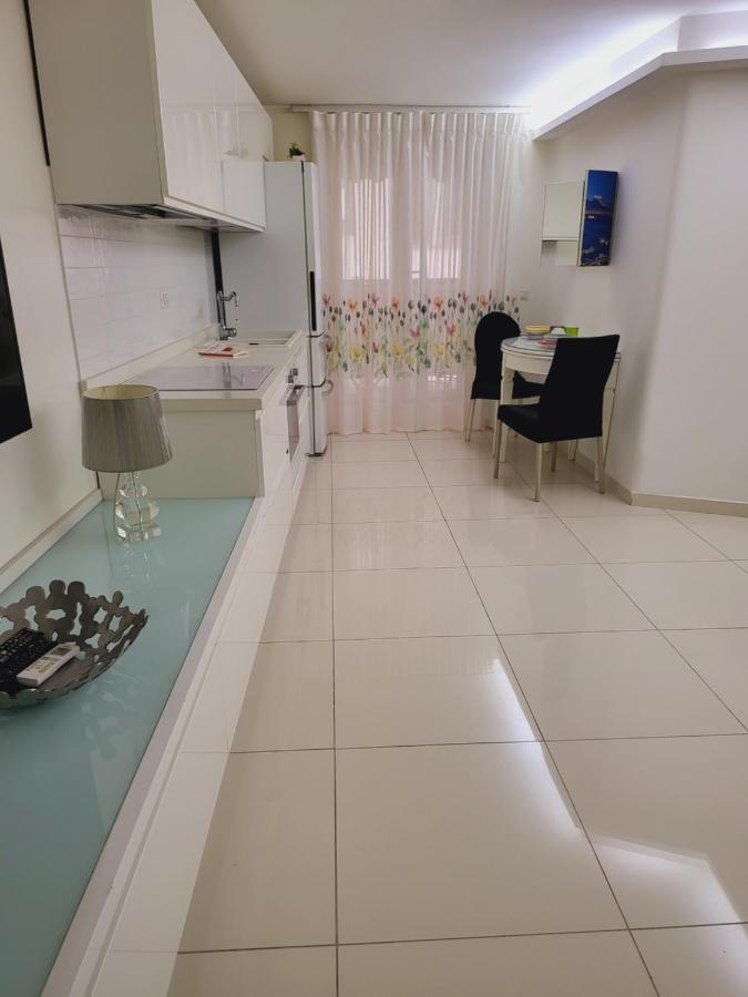 Megara House Apartment เนเปิลส์ ภายนอก รูปภาพ