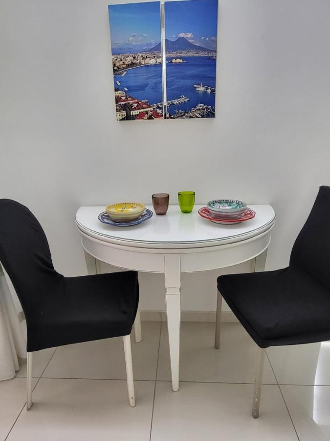 Megara House Apartment เนเปิลส์ ภายนอก รูปภาพ
